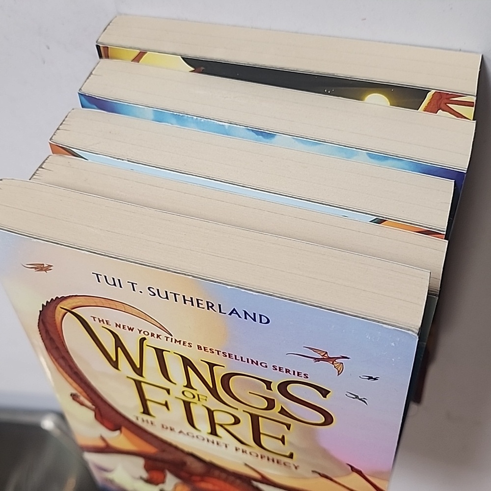 Wings Of Fire Books 1-5 - Picture 5 of 8